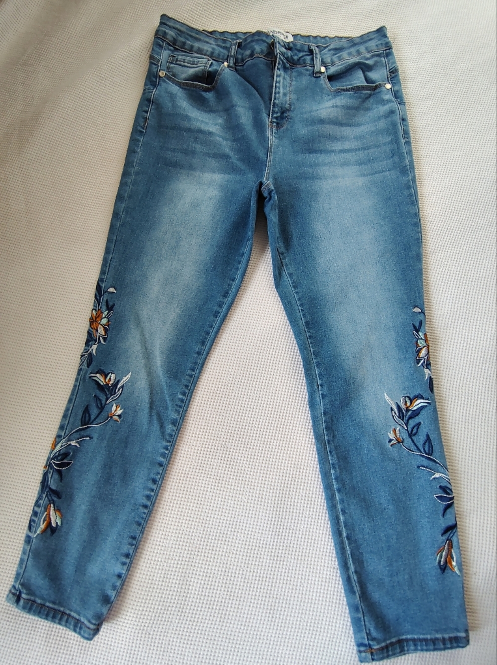 Sandpiper Blue Embroidered Women Jeans - Floral Side Detail Size 14 P